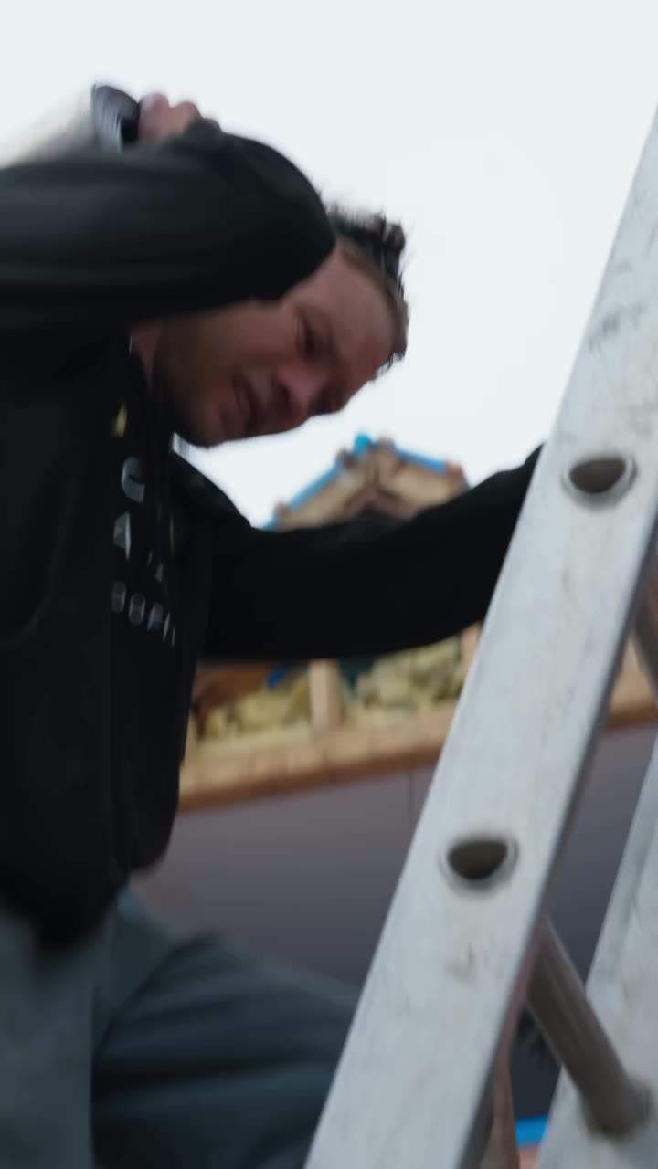 Golden Valley Roofing crew member